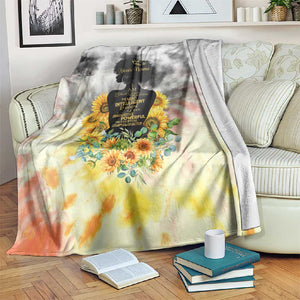 Vintage Flowers - I Am Black Queen Blanket