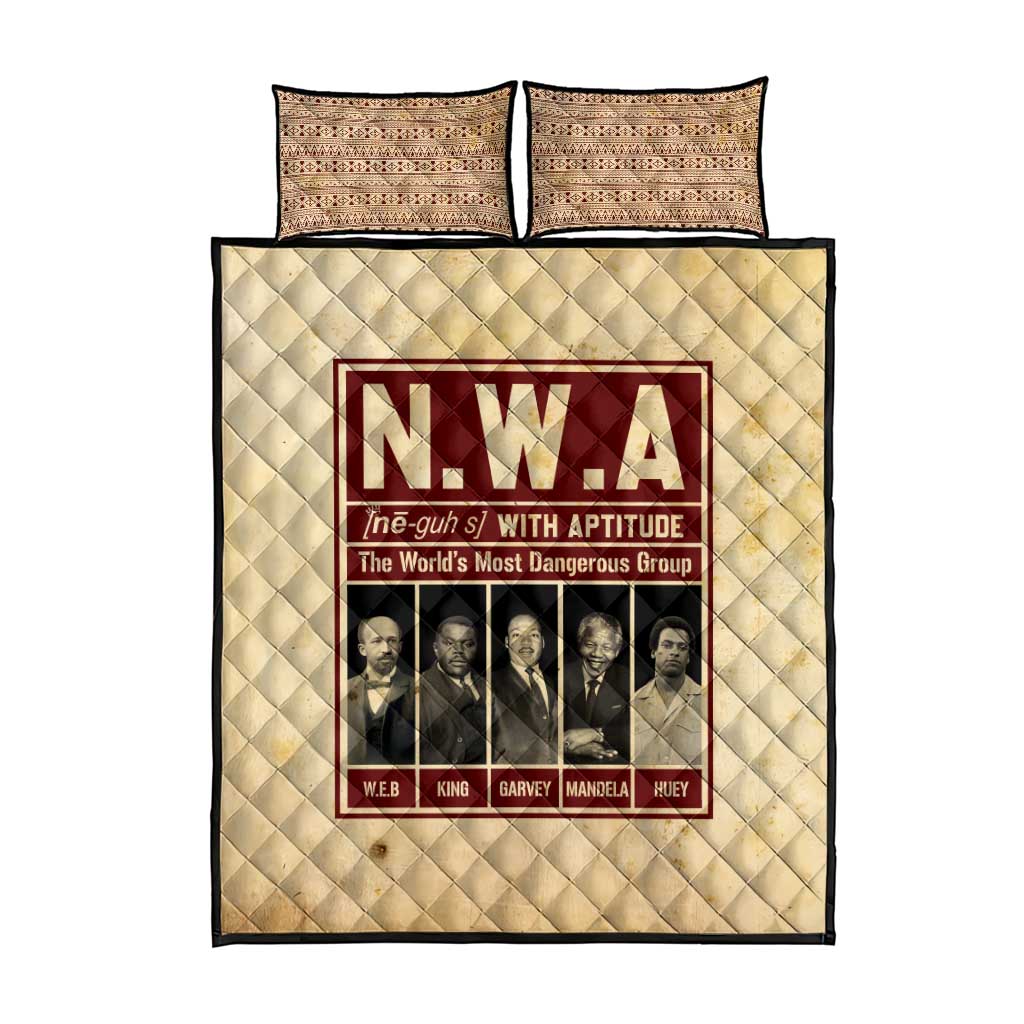 The World's Most Dangerous Group Quilt Bed Set