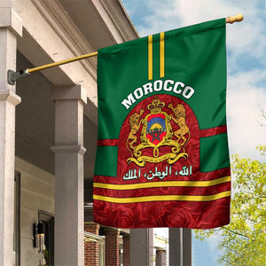 Morocco Proclamation Day Garden Flag with Marruecos Coat of Arms and Roses Pattern