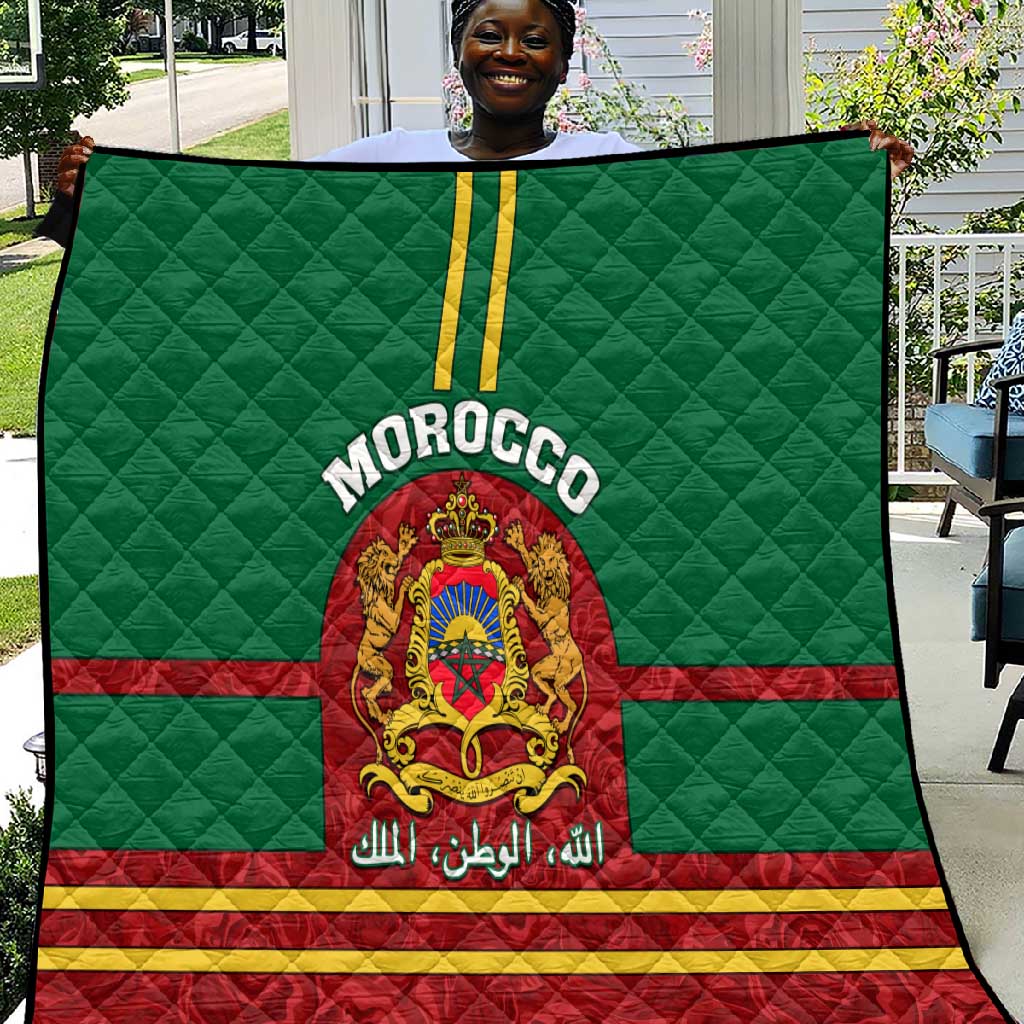 Morocco Proclamation Day Quilt with Marruecos Coat of Arms and Roses Pattern