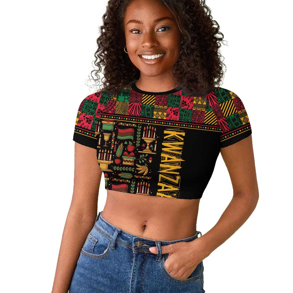 Kwanzaa African Pattern Raglan Cropped T shirt