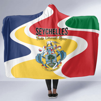 Seychelles Hooded Blanket Finis Coronat Opus