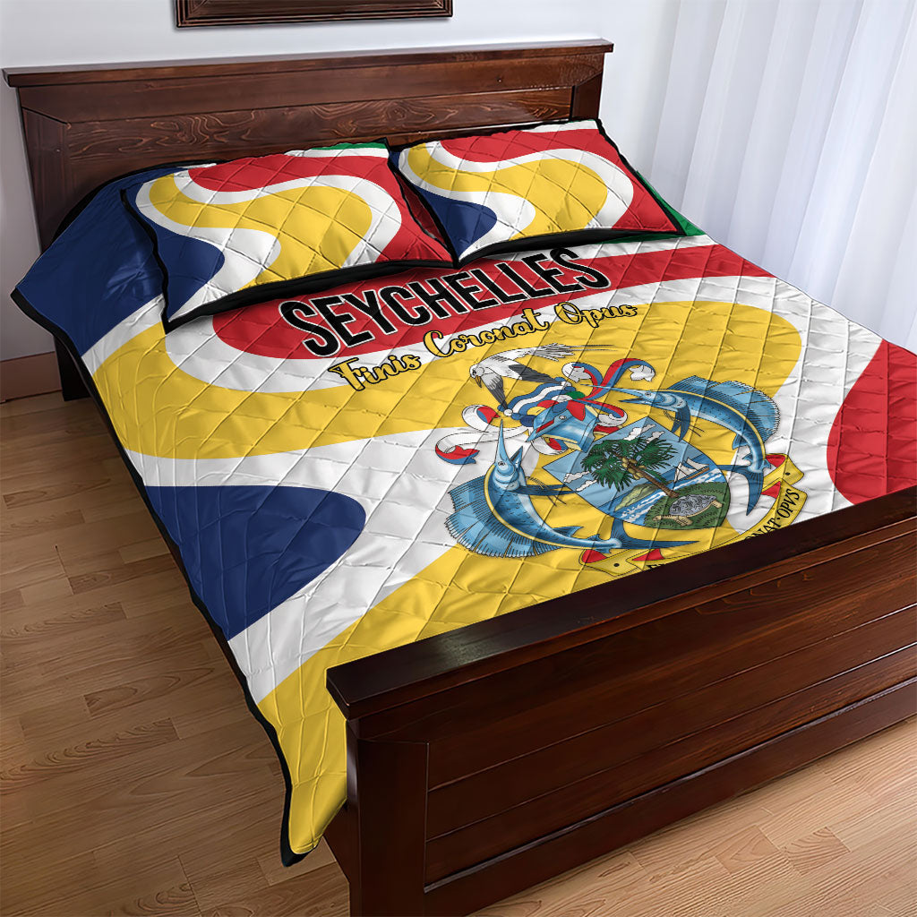 Seychelles Quilt Bed Set Finis Coronat Opus
