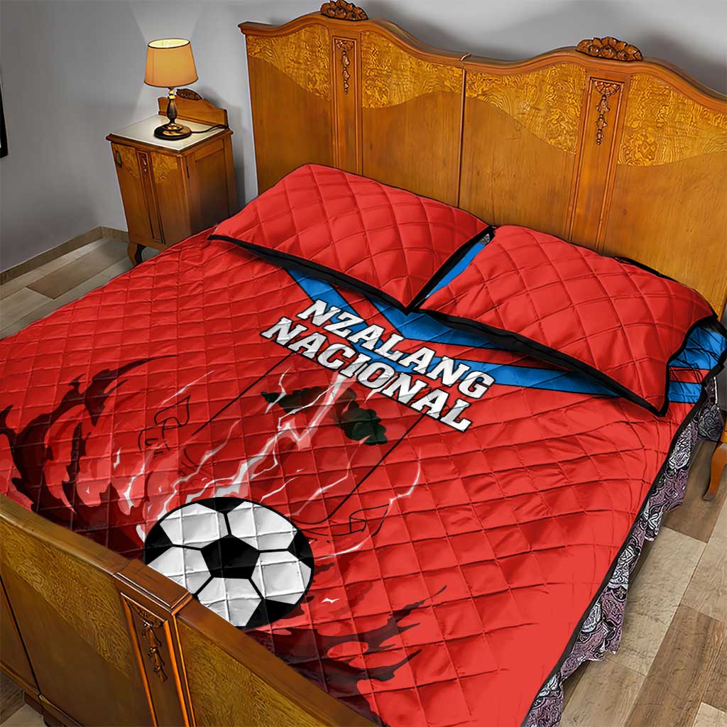 Support Nzalang Nacional - Equatorial Guinea Football Quilt Bed Set