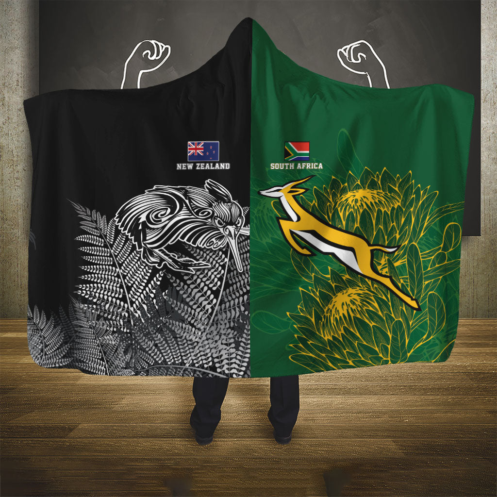 South Africa - New Zealand Greatest Rivals Rugby Hooded Blanket Bokke Vs Kiwi