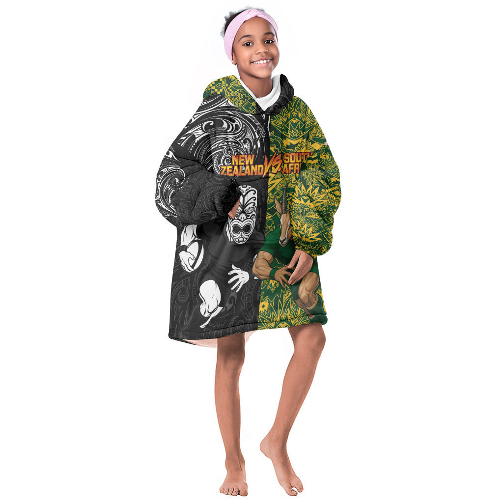 Custom South Africa vs New Zealand Kid Wearable Blanket Hoodie Rugby se Grootste Wedywering Two Nations One Battle