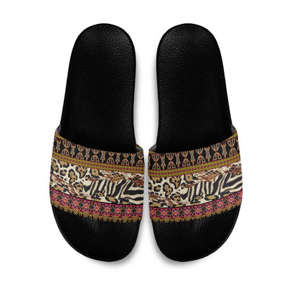 Cameroon Toghu Slide Sandals Wild Animal Skins Seamless Pattern