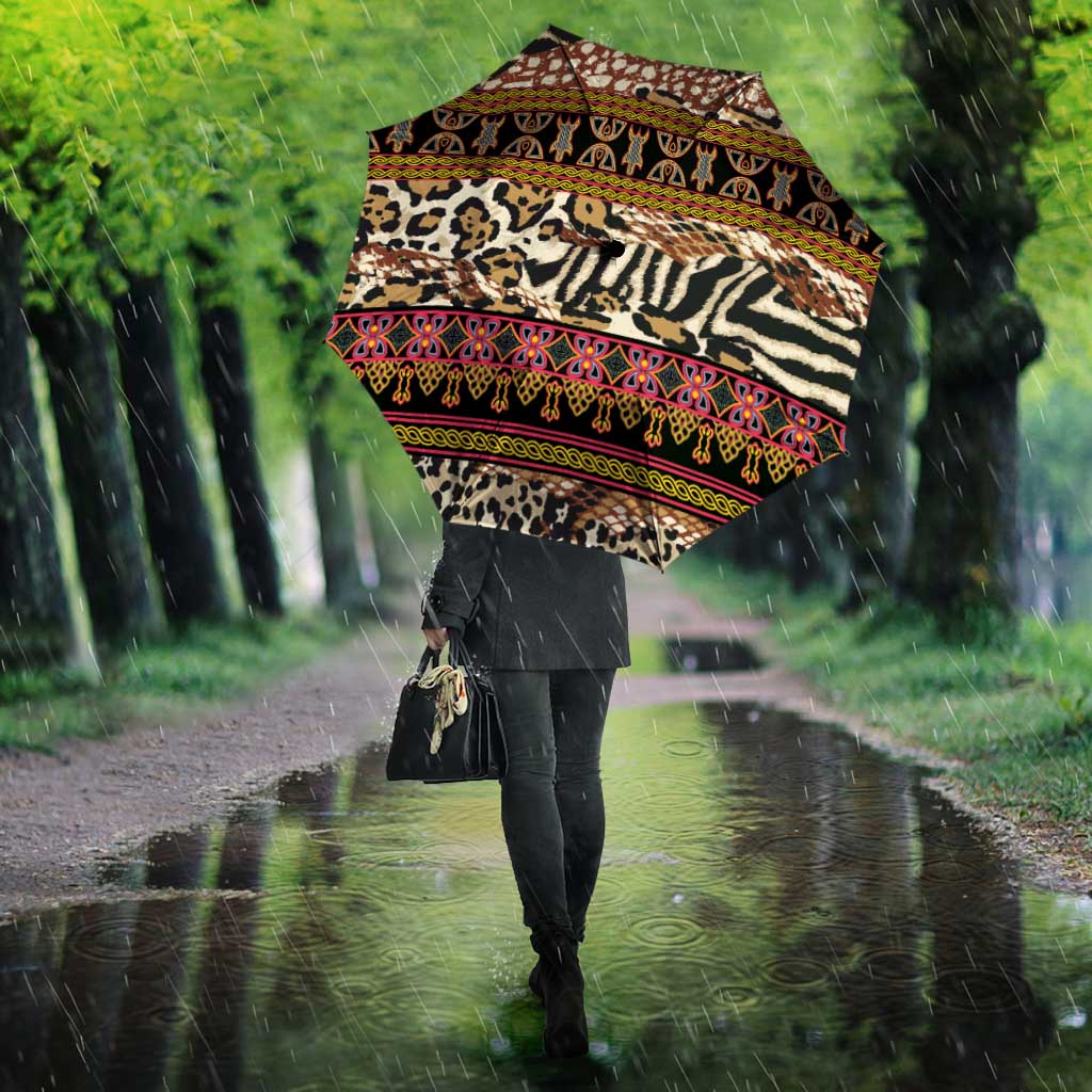 Cameroon Toghu Umbrella Wild Animal Skins Seamless Pattern