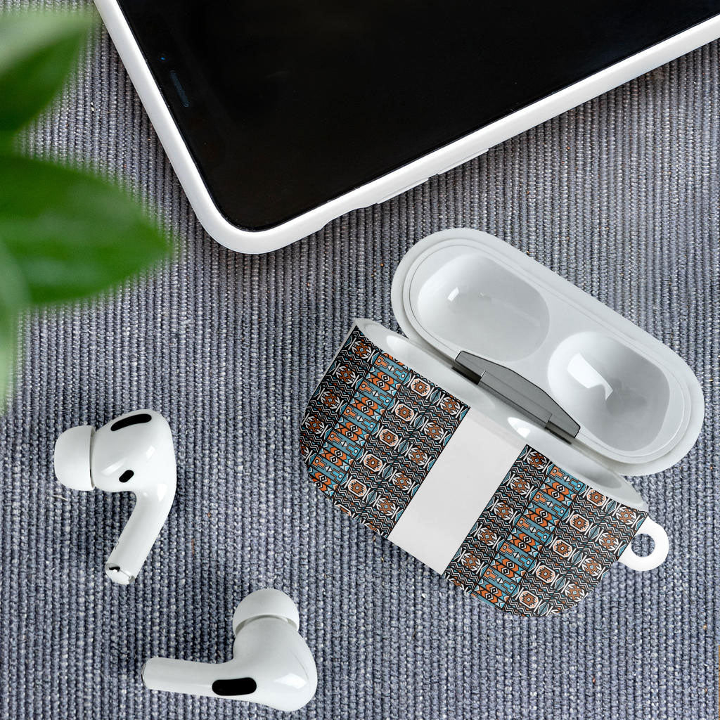 African Ndebele Traditional Attire AirPods Case White Ndebele Stripe