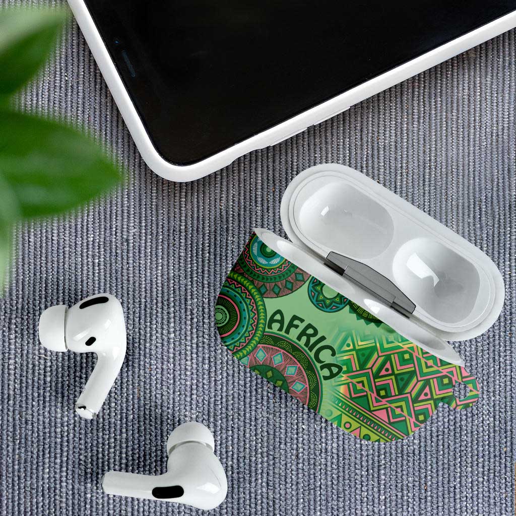 Africa Tribal Traditional Pattern AirPods Case Green Motif