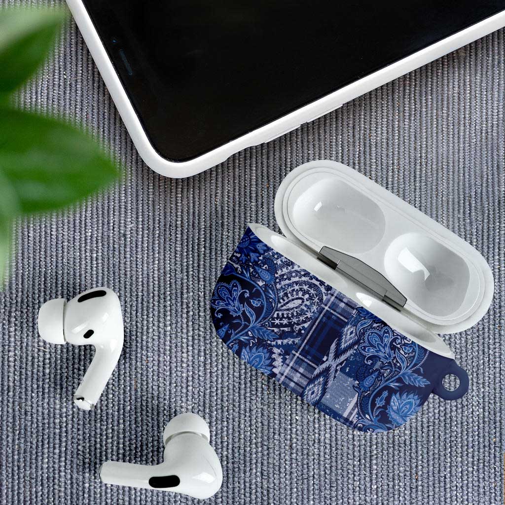 Africa Floral mix Maasai Shuka AirPods Case Blue Moitf