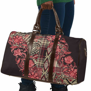 Africa Floral mix Maasai Shuka Travel Bag Red Moitf