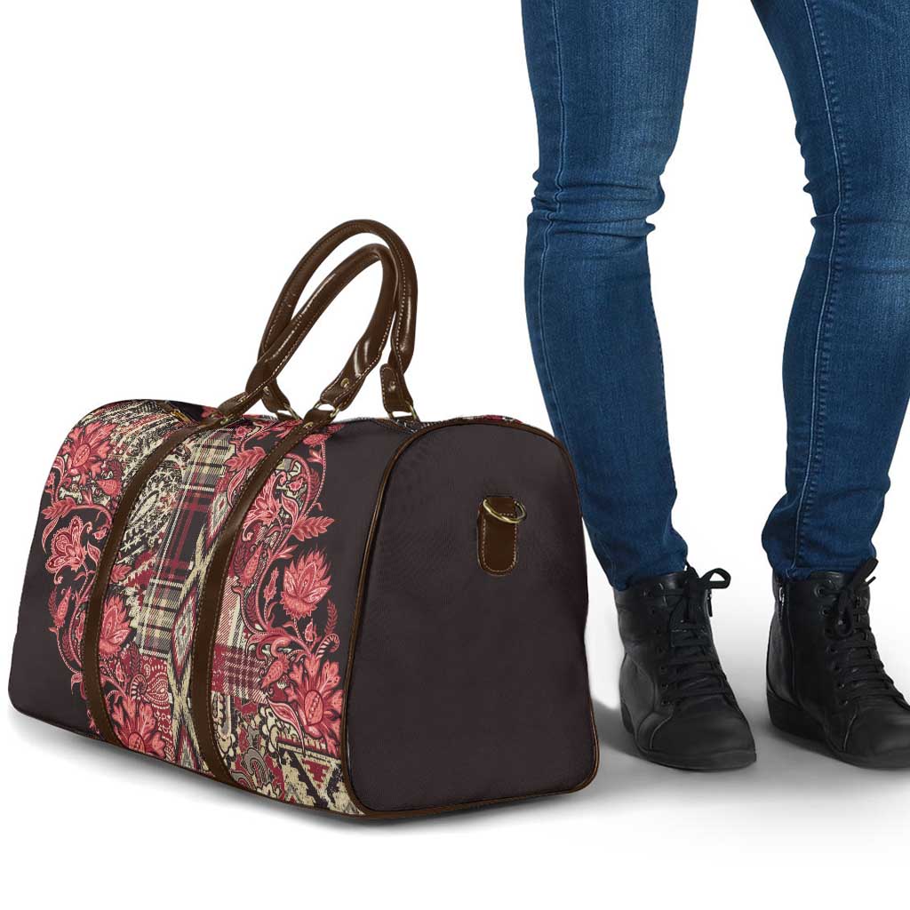 Africa Floral mix Maasai Shuka Travel Bag Red Moitf
