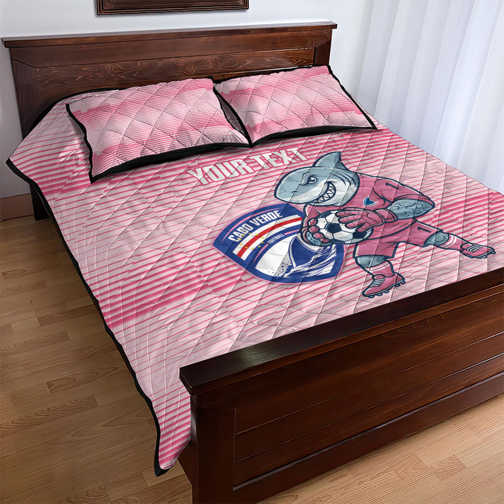Cabo Verde Football 2026 Custom Quilt Bed Set Tubaroes Azuis Goalkeeper Pink Jersey