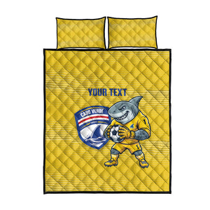 Cabo Verde Football 2026 Custom Quilt Bed Set Tubaroes Azuis Goalkeeper Yellow Jersey