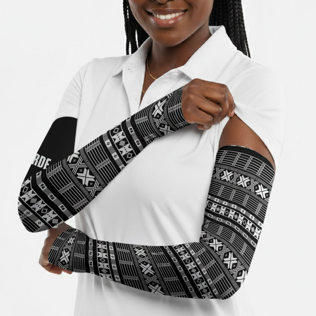 Pano De Terra Motifs Cabo Verde Arm Sleeves Black Color