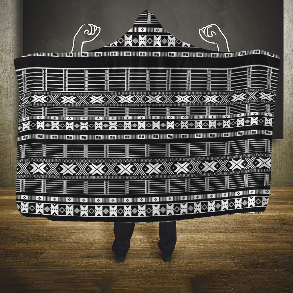 Pano De Terra Motifs Cabo Verde Hooded Blanket Black Color