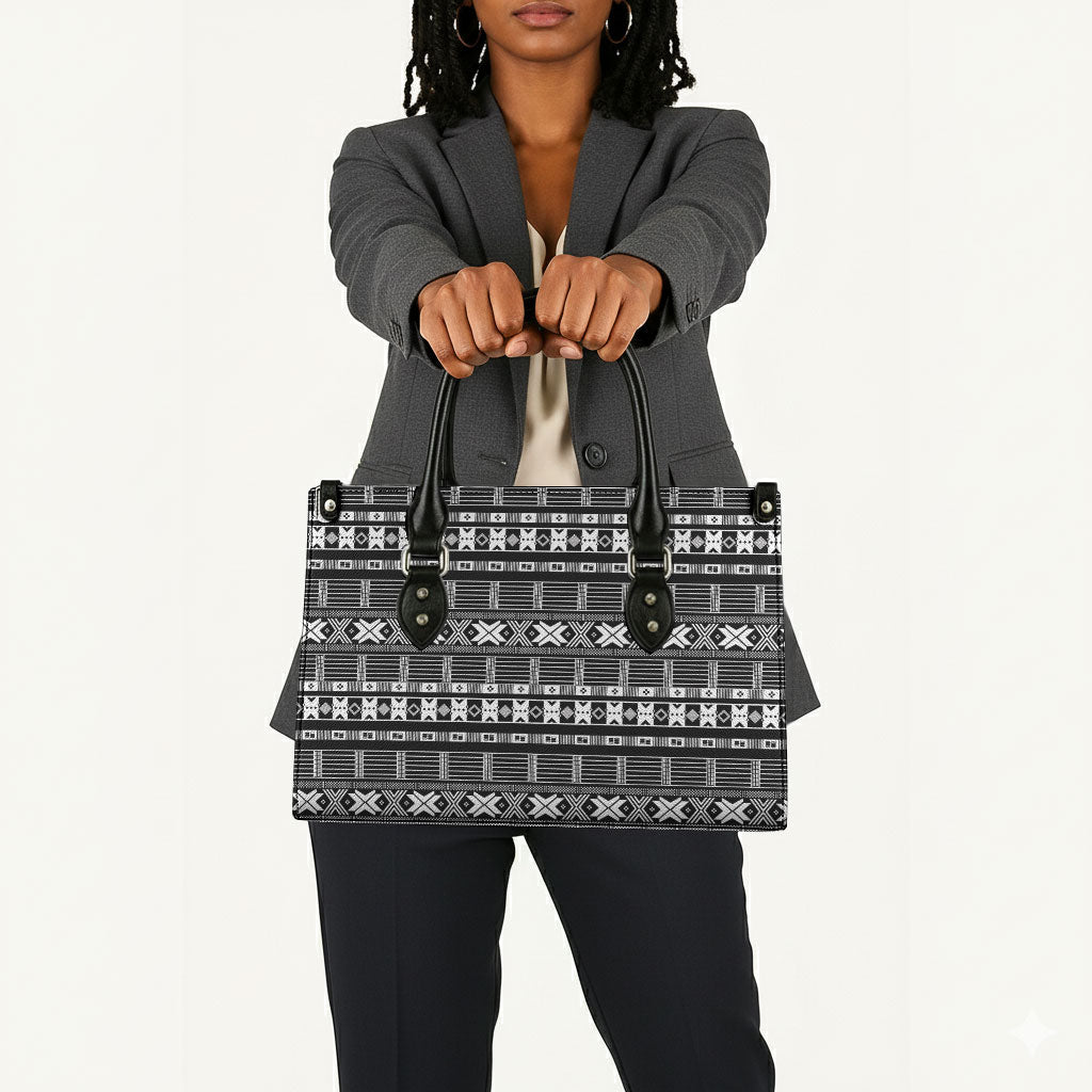 Pano De Terra Motifs Cabo Verde Leather Bag Black Color