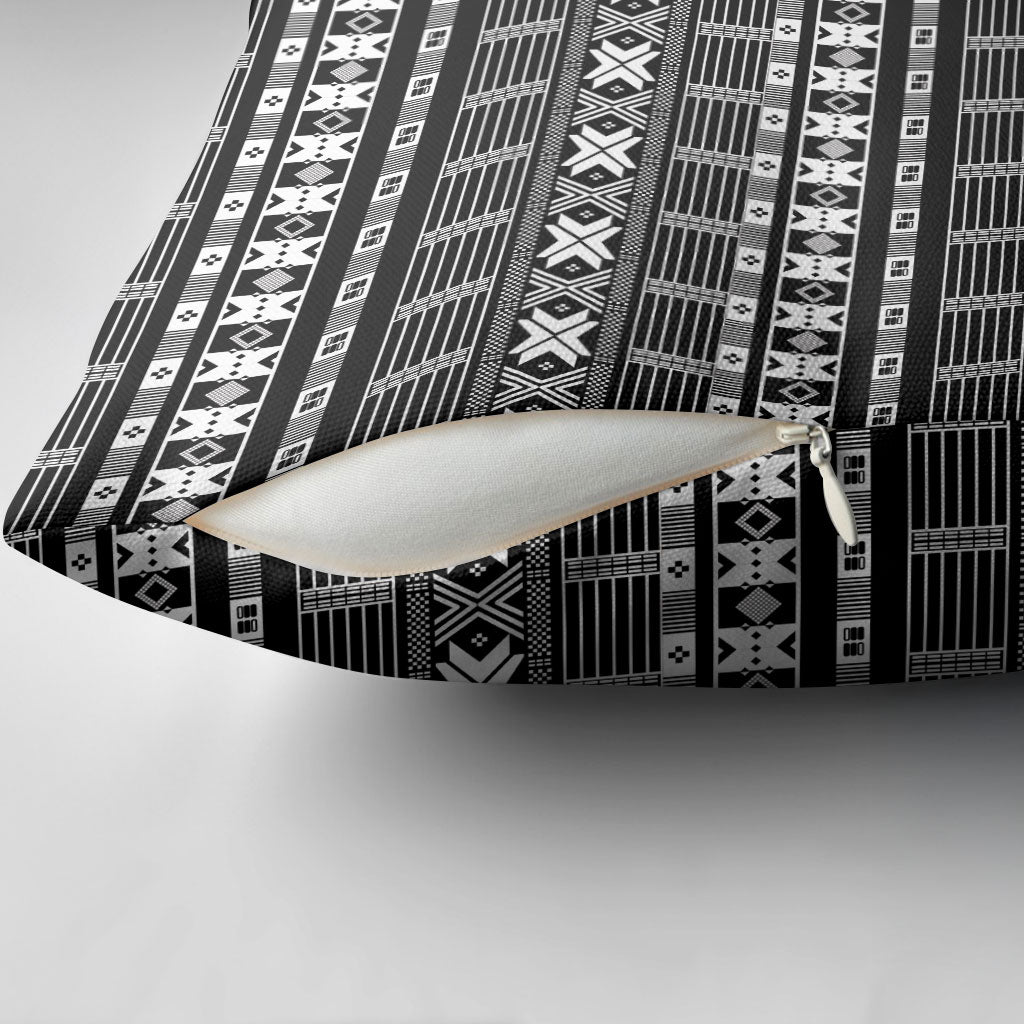 Pano De Terra Motifs Cabo Verde Pillow Cover Black Color