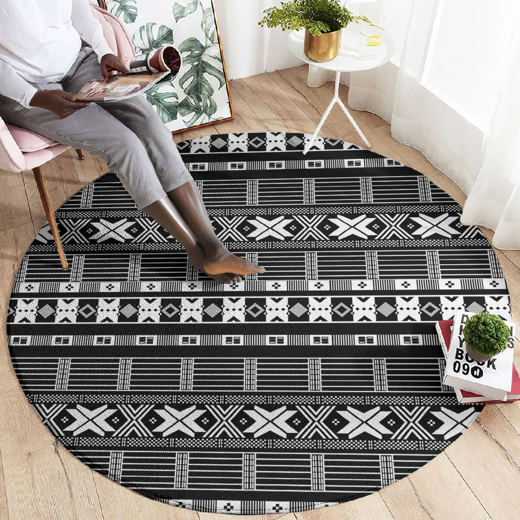 Pano De Terra Motifs Cabo Verde Round Carpet Black Color