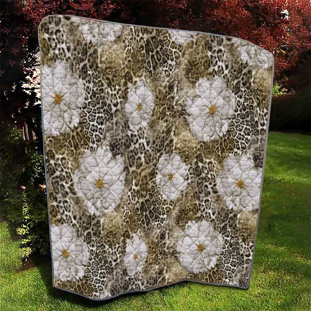 African Leopard Floral Pattern Quilt Sahara Pearl
