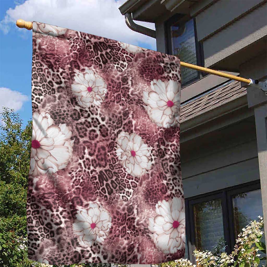 African Leopard Floral Pattern Garden Flag Sunset Mauve