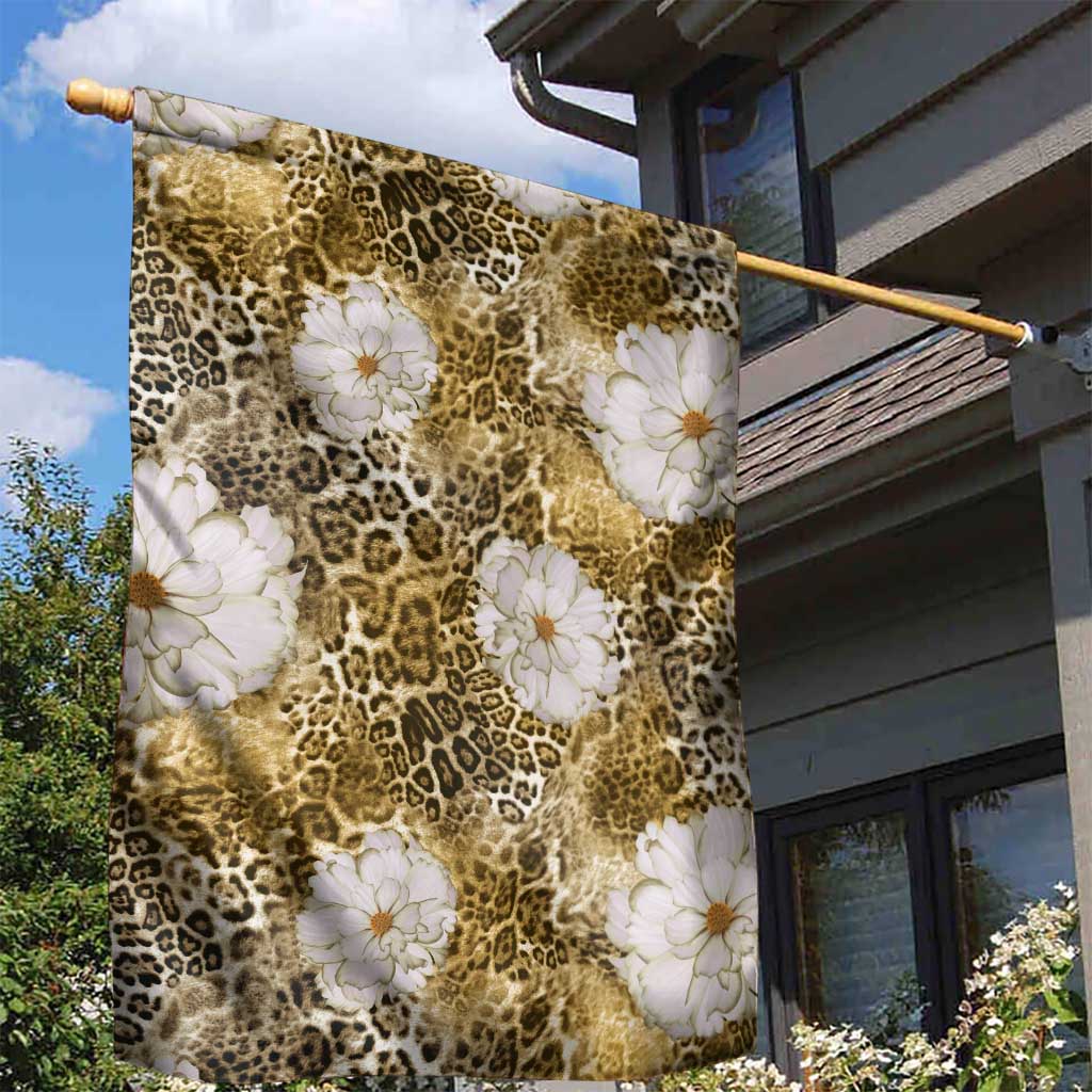African Leopard Floral Pattern Garden Flag Savannah Gold