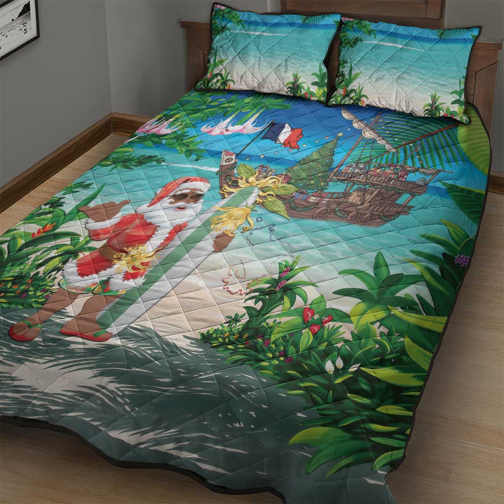 Afro Christmas in Mayotte Quilt Bed Set Santa Chill on Tropical Beach - African Pride