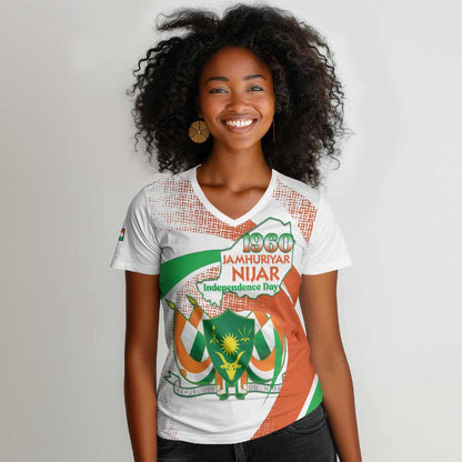 Personalized Happy Jamhuriyar Nijar Independence Day Women V-Neck T-Shirt Coat Of Arm With Niger Map