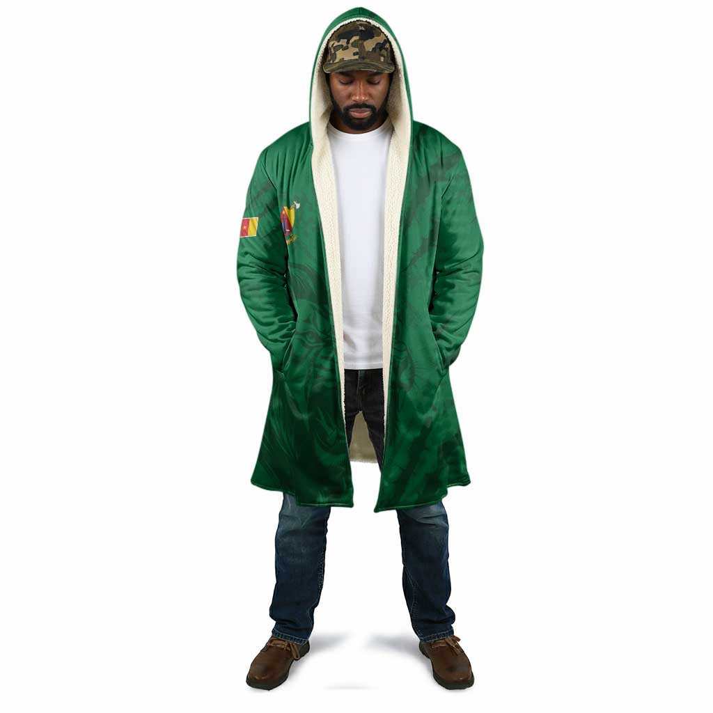Custom Cameroon Football Cloak Go Les Lions Indomptables Go - African Pride