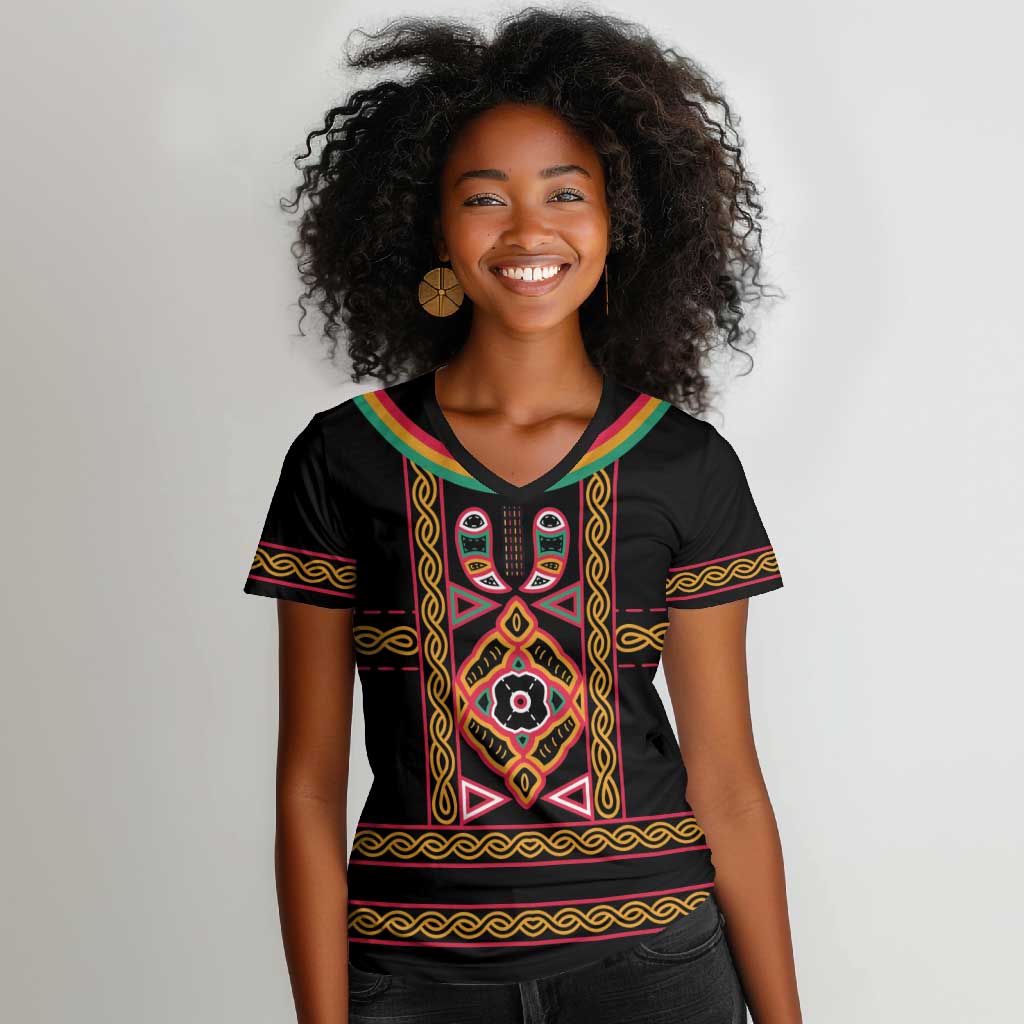 Cameroon Bamenda Women V-Neck T-Shirt Toghu Traditional Pattern