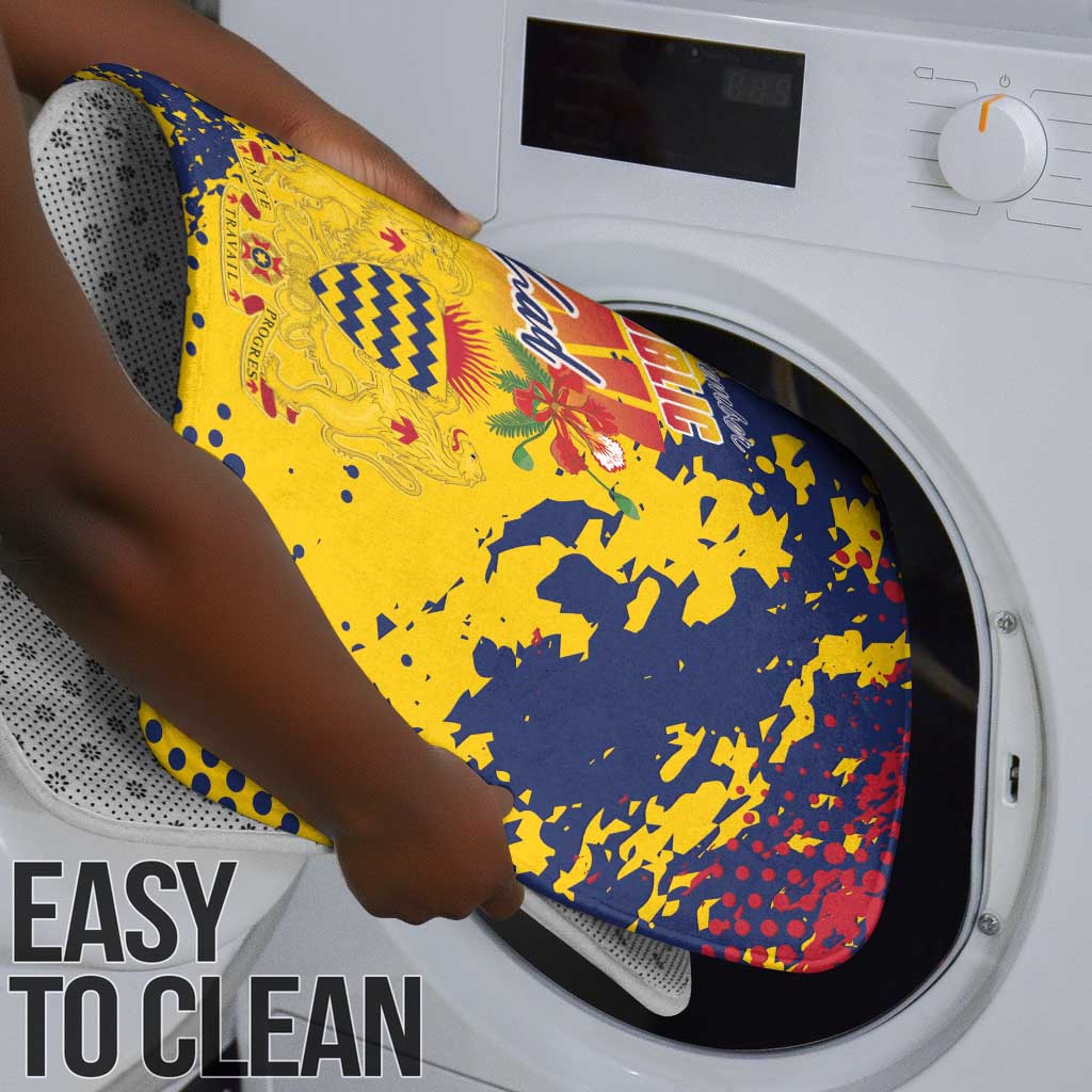 Chad Republic Day Bathroom Set Coat Of Arms - Grunge Style