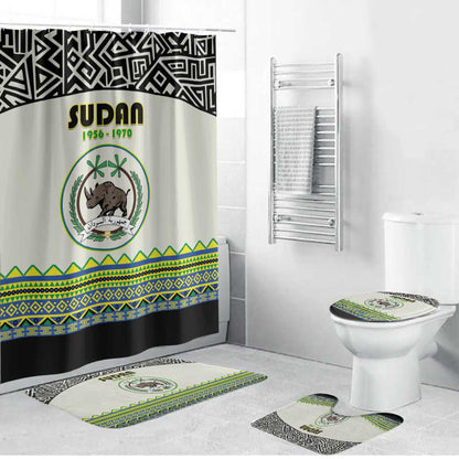 Sudan 1956-1970 Bathroom Set With African Pattern
