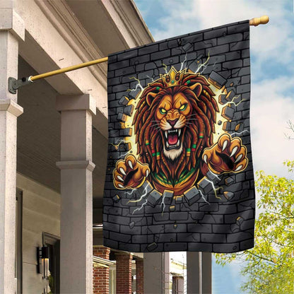 Black Jamaicans Rasta Lion Garden Flag Reggae Lion Breaking Wall Design - African Pride