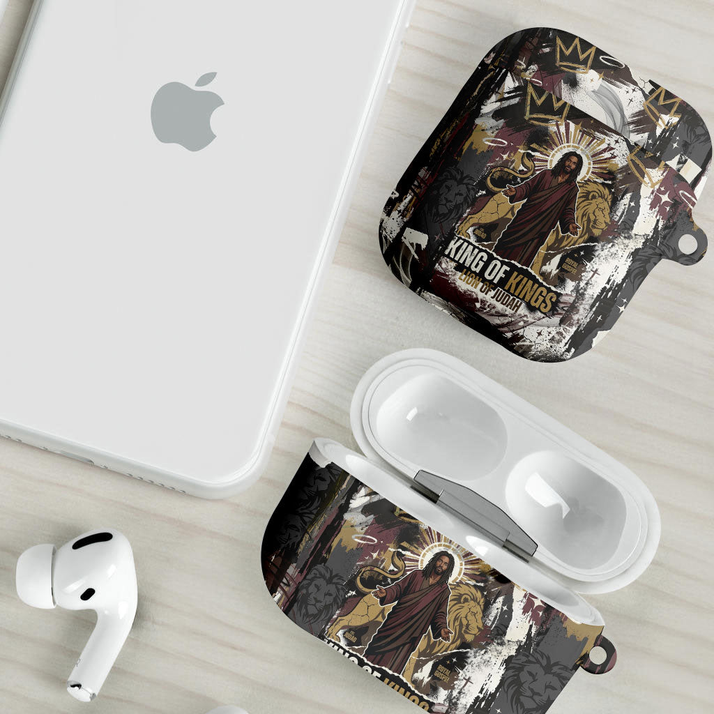 King Of Kings Jesus Is King Lion Of Judah Africa AirPods Case Black Christ Religious Faith Lion Crown Grunge