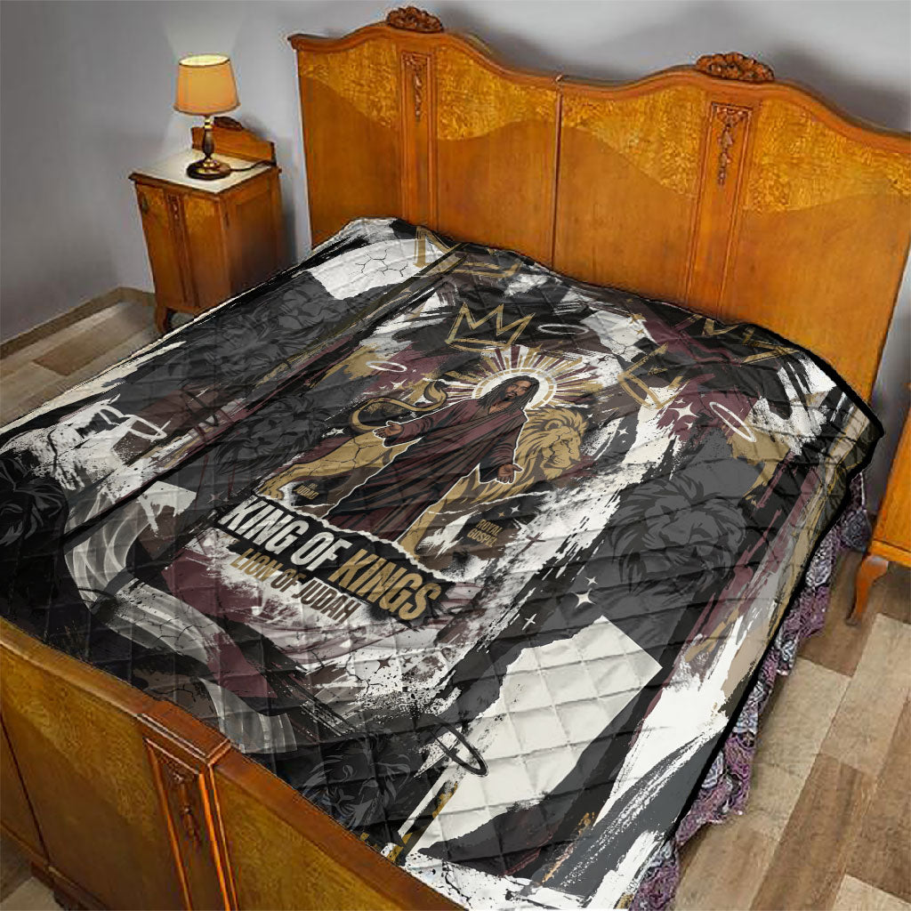 King Of Kings Jesus Is King Lion Of Judah Africa Quilt Black Christ Religious Faith Lion Crown Grunge