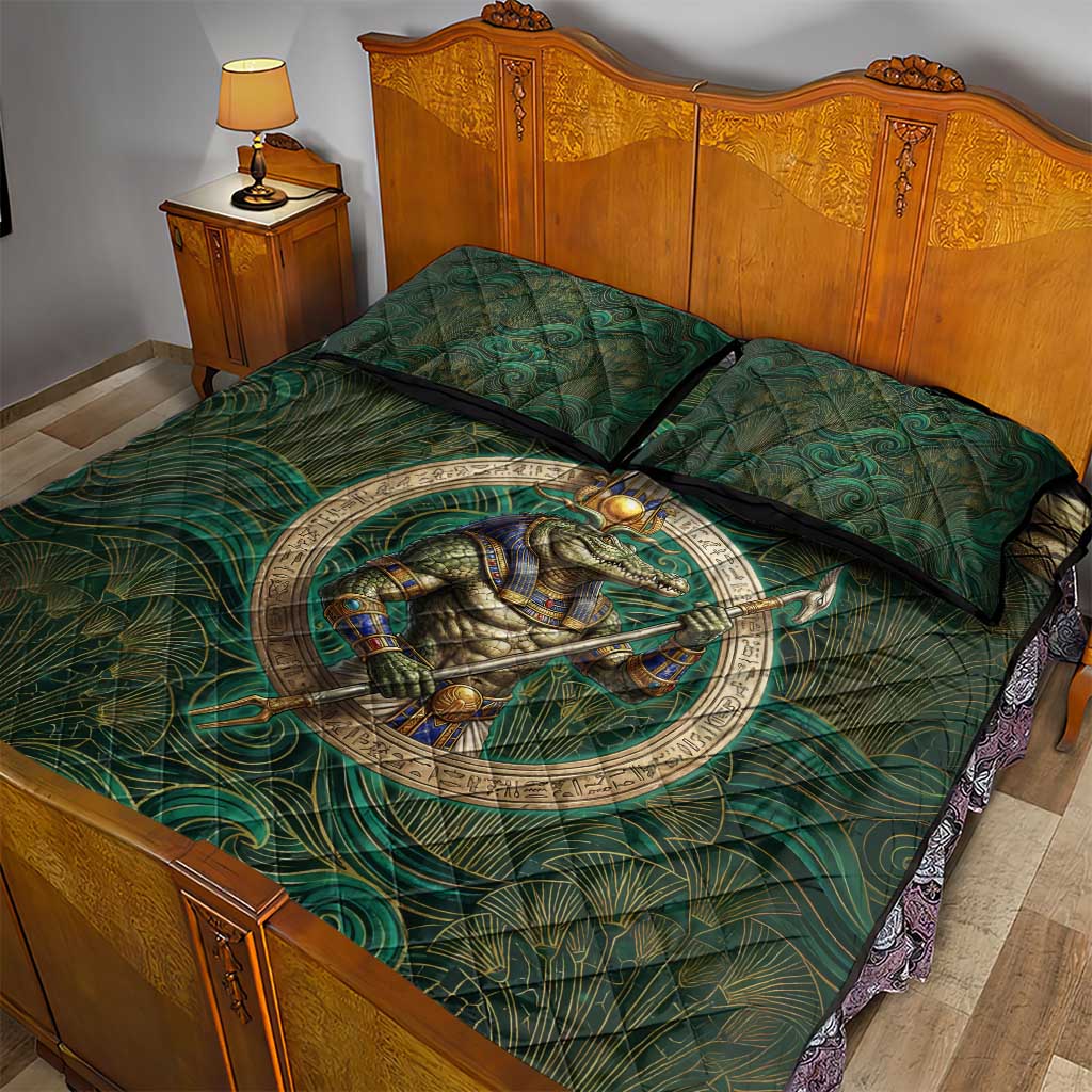 Sobek Crocodile Warrior Quilt Bed Set with Ankh Ancient Egyptian Motif in Emerald