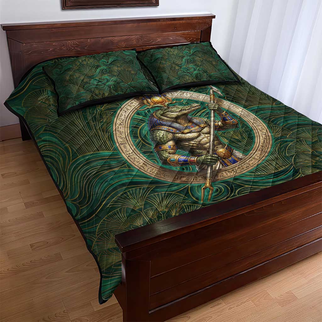 Sobek Crocodile Warrior Quilt Bed Set with Ankh Ancient Egyptian Motif in Emerald