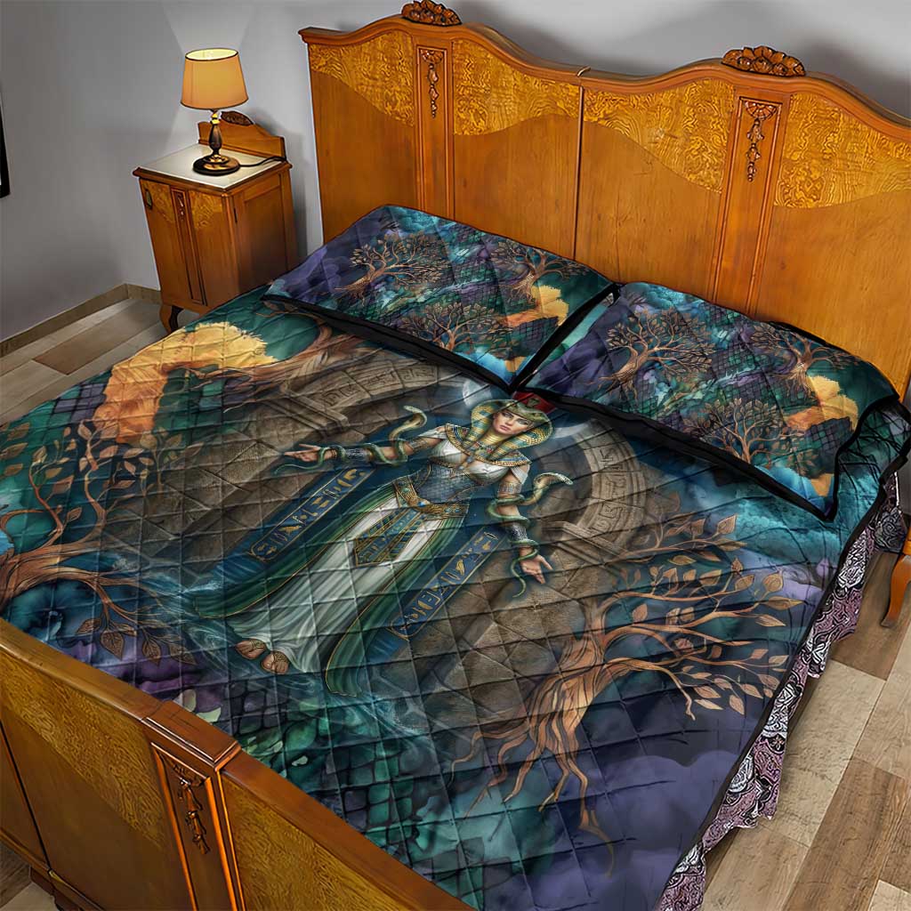 Amunet Ancient Temple Egyptian Quilt Bed Set with Golden Serpent Mythology in Teal Tones