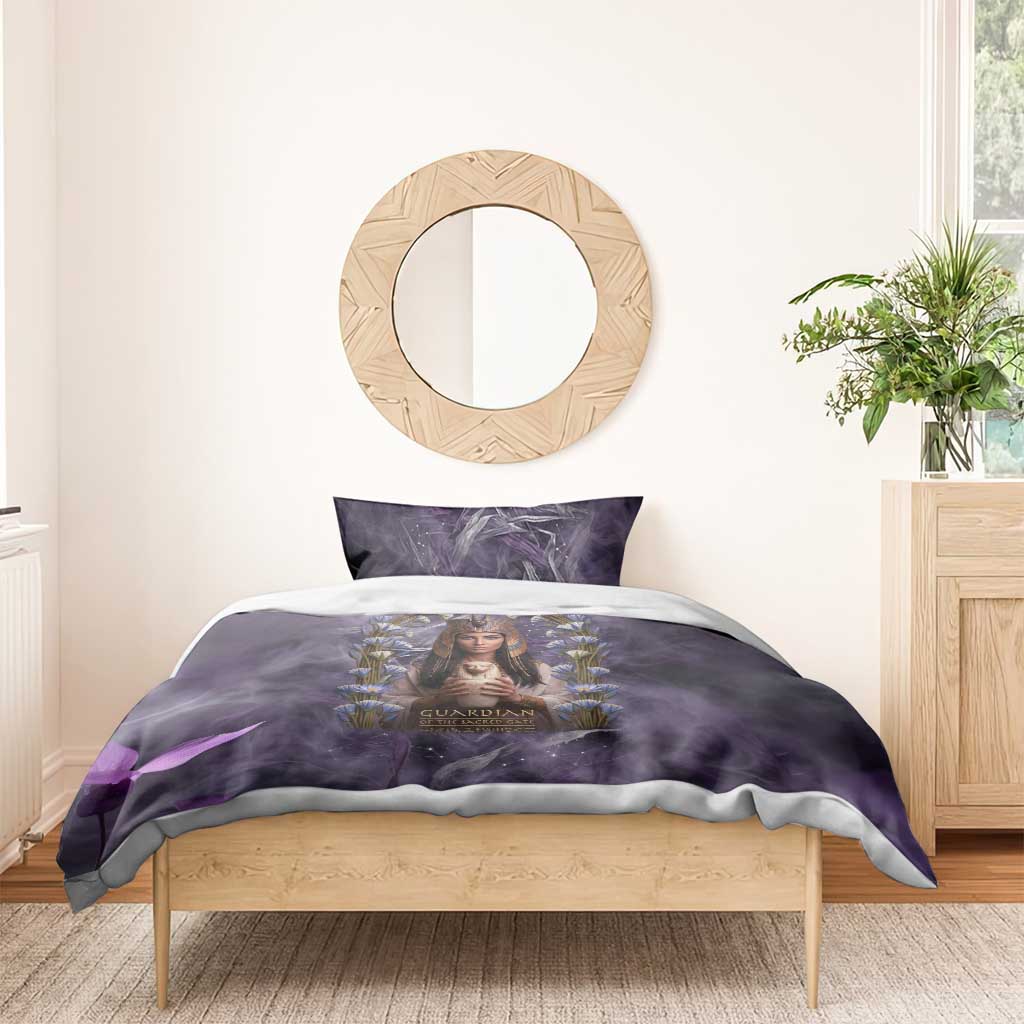Anput Sacred Urn Bedding Set with Papyrus Flowers Egyptian Guardian in Violet Mist
