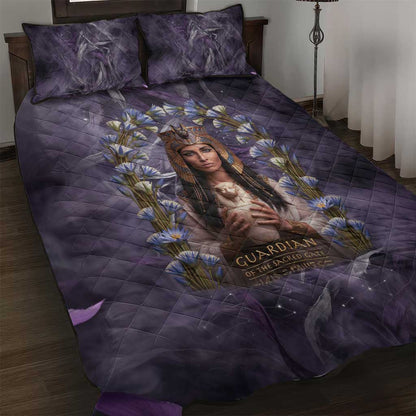 Anput Sacred Urn Quilt Bed Set with Papyrus Flowers Egyptian Guardian in Violet Mist