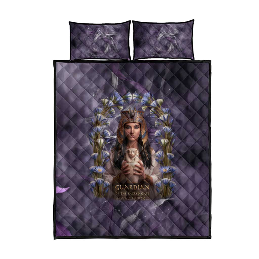 Anput Sacred Urn Quilt Bed Set with Papyrus Flowers Egyptian Guardian in Violet Mist
