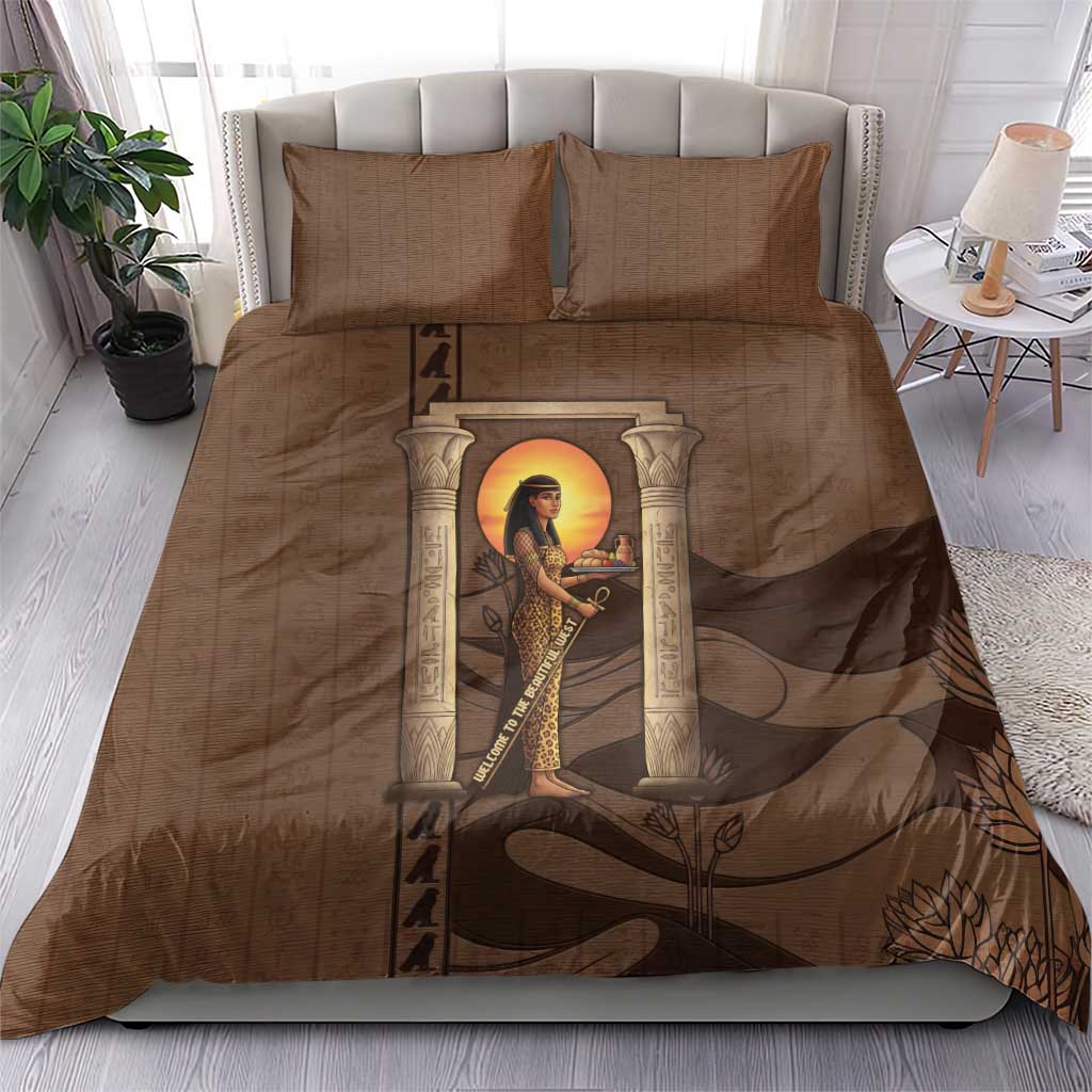 Imenet Sunlit Temple Columns Bedding Set with Ancient Egyptian Offering Scene