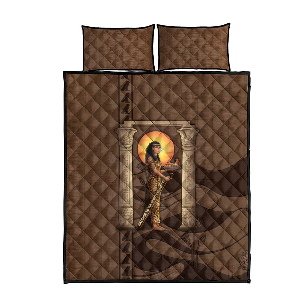 Imenet Sunlit Temple Columns Quilt Bed Set with Ancient Egyptian Offering Scene