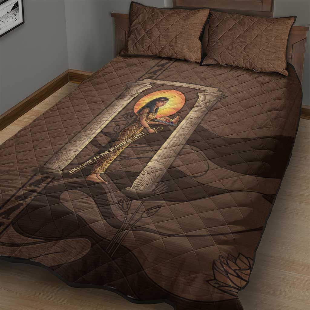 Imenet Sunlit Temple Columns Quilt Bed Set with Ancient Egyptian Offering Scene