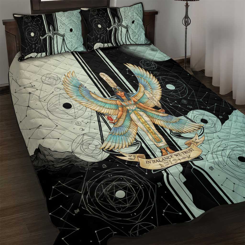 Ma’at Feather Egyptian Quilt Bed Set with Scales Symbolizing Truth and Cosmic Balance