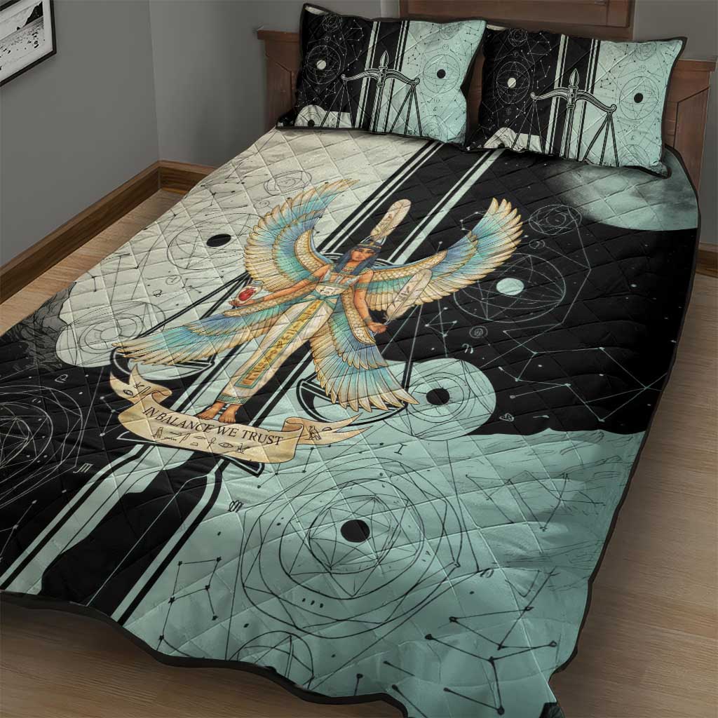Ma’at Feather Egyptian Quilt Bed Set with Scales Symbolizing Truth and Cosmic Balance