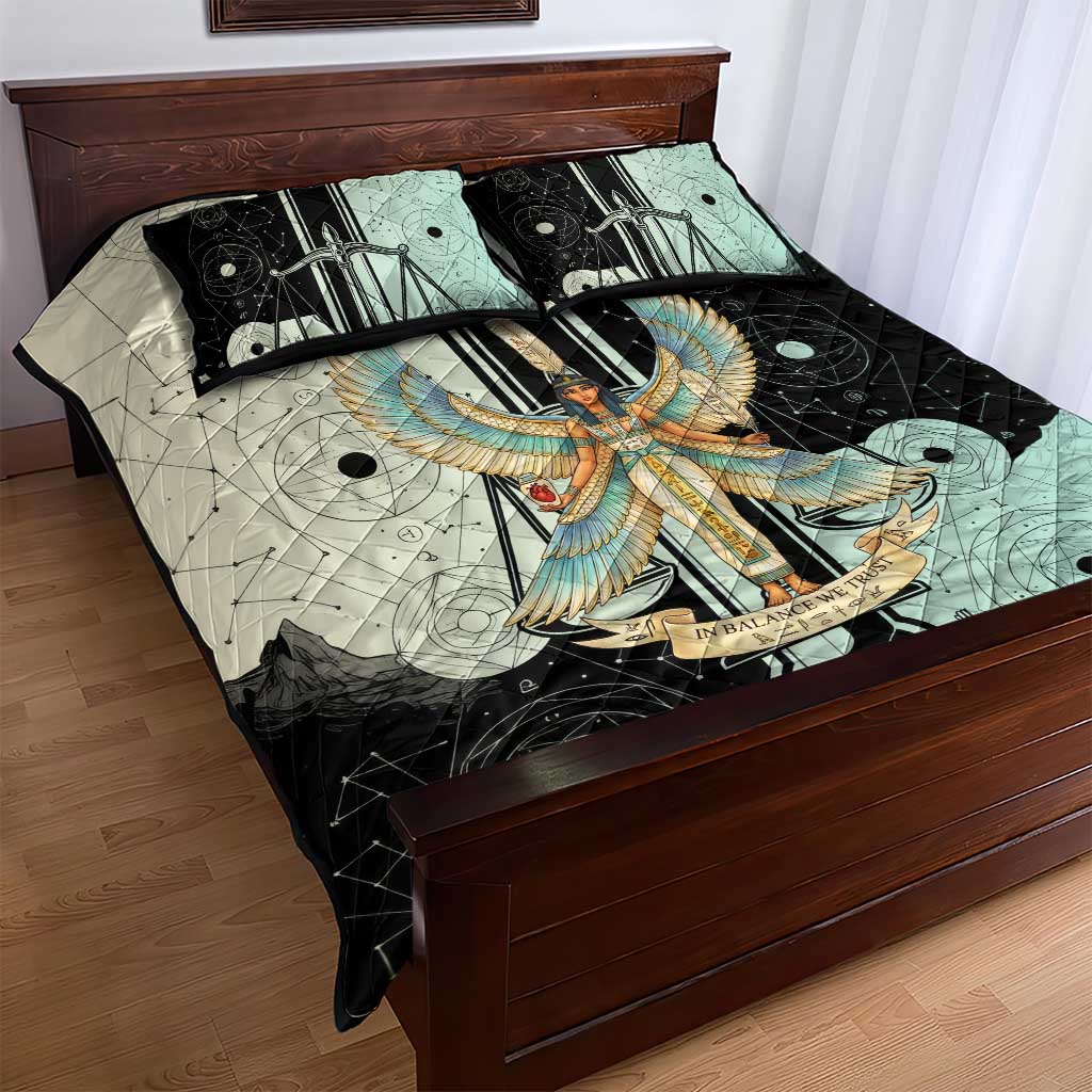 Ma’at Feather Egyptian Quilt Bed Set with Scales Symbolizing Truth and Cosmic Balance