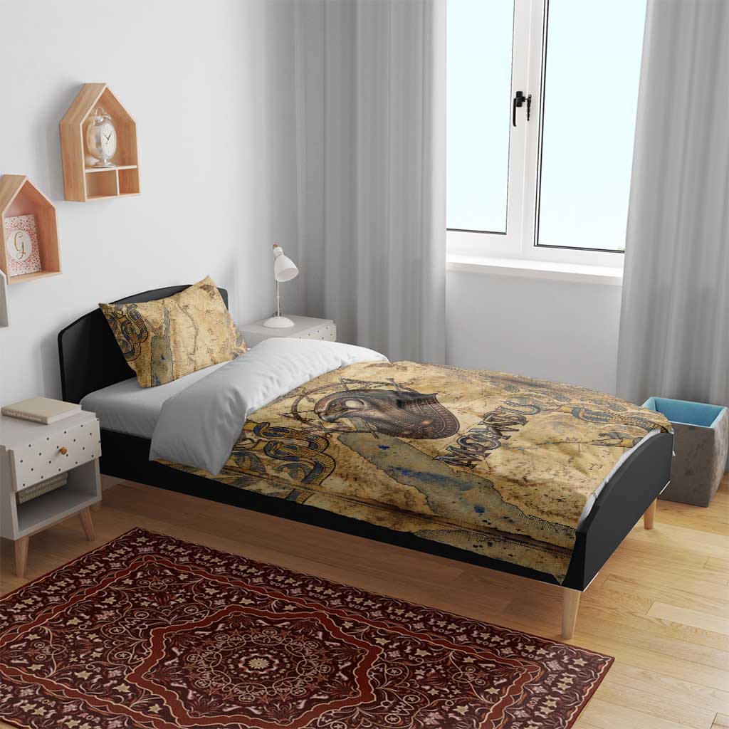 Montu Bedding Set Falcon Head War God Ancient Egyptian Map Feathers and Sun Disk