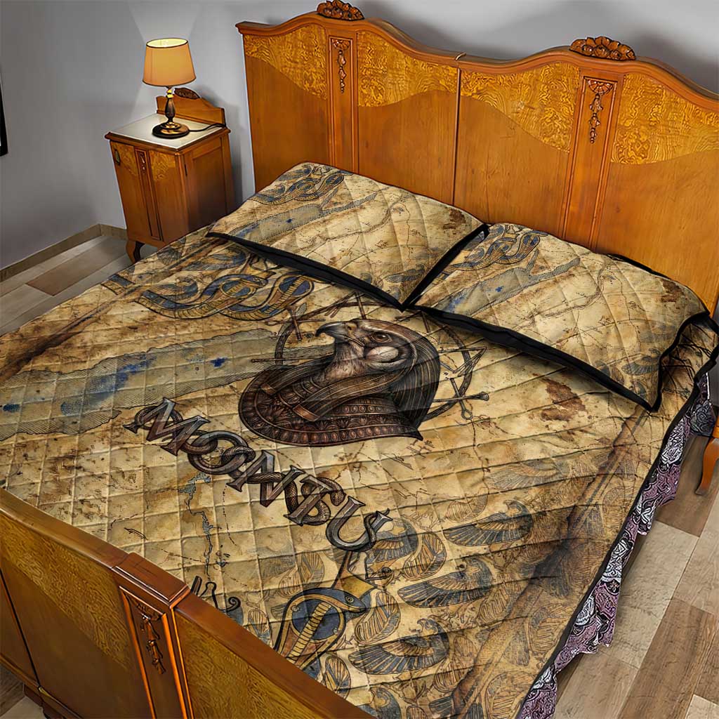 Montu Quilt Bed Set Falcon Head War God Ancient Egyptian Map Feathers and Sun Disk